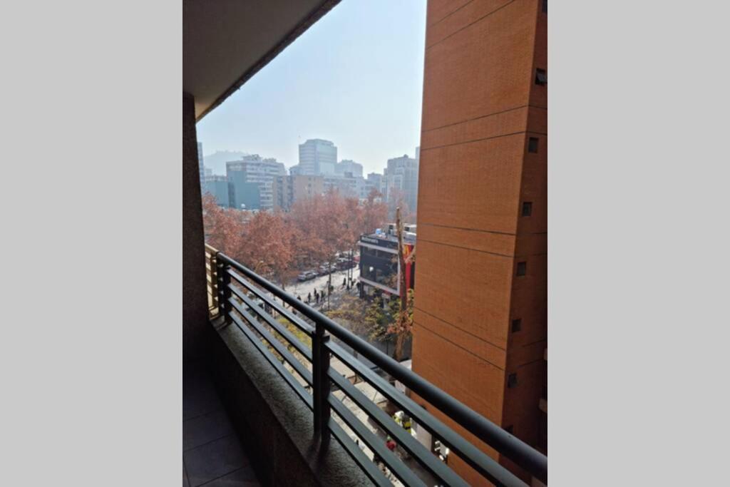 Dpto Metro Leones, Costanera Center Apartamento *